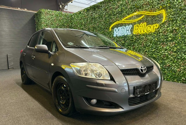 Toyota Auris 1,6 Luna