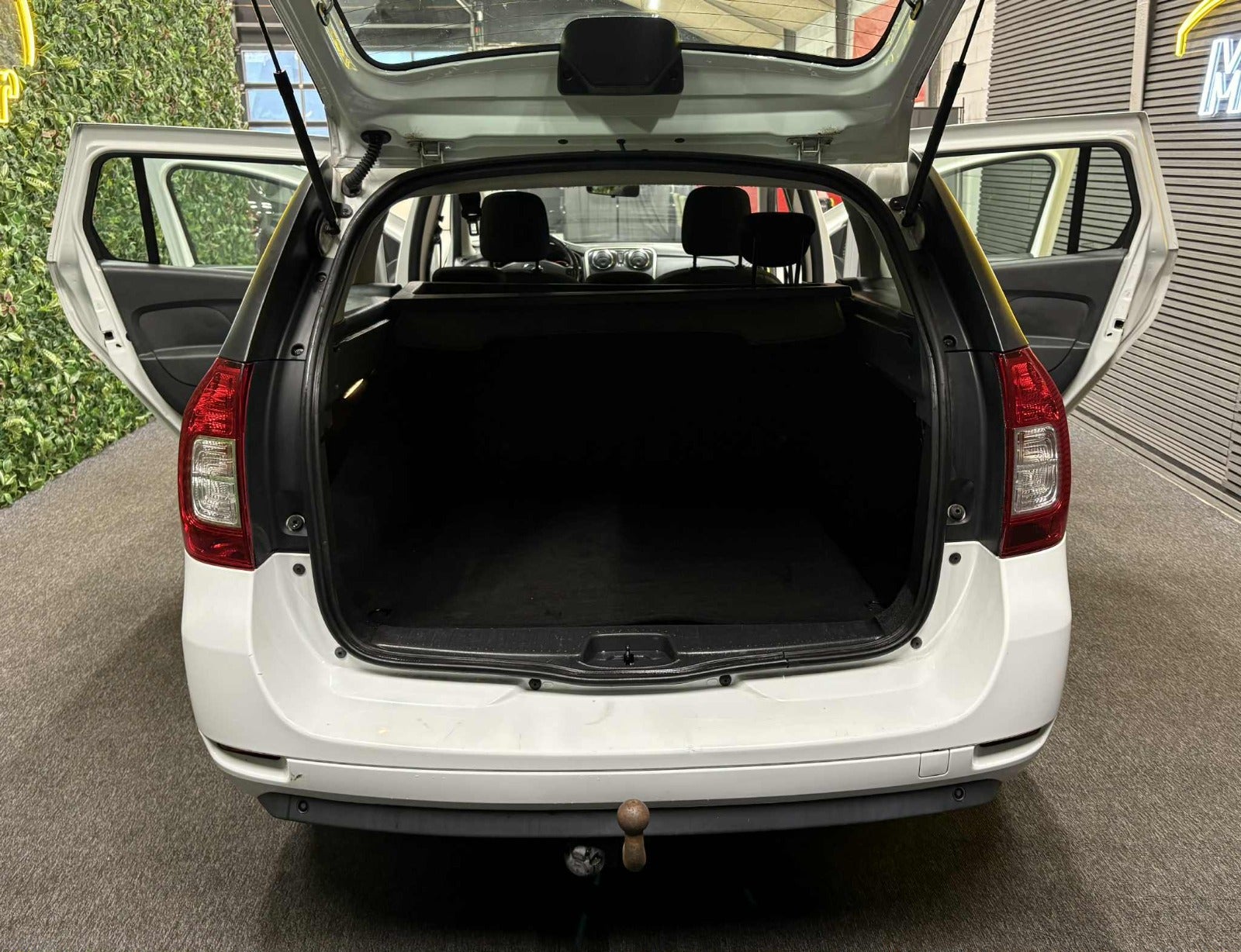 Billede af Dacia Logan 0,9 TCe 90 Laureate MCV Easy-R