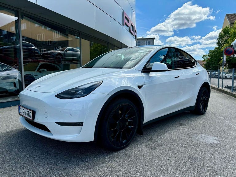 Tesla Model Y Long Range AWD