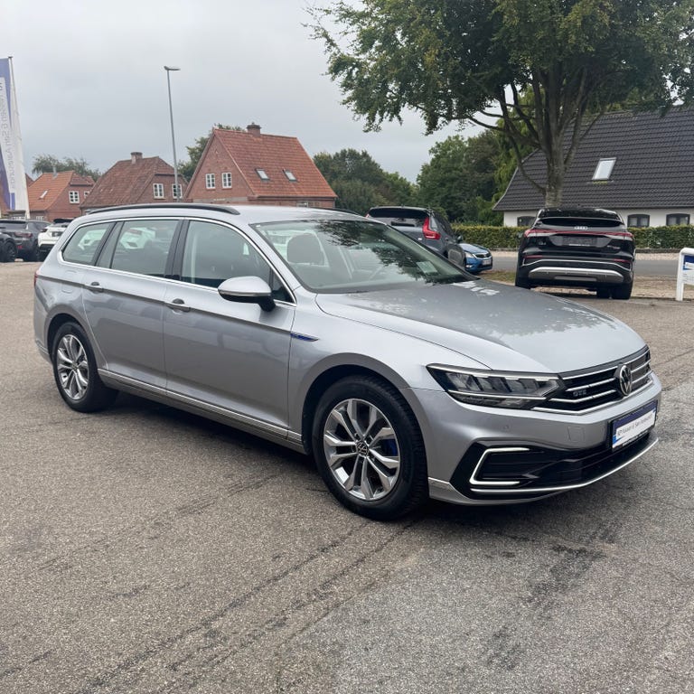 VW Passat GTE Variant DSG