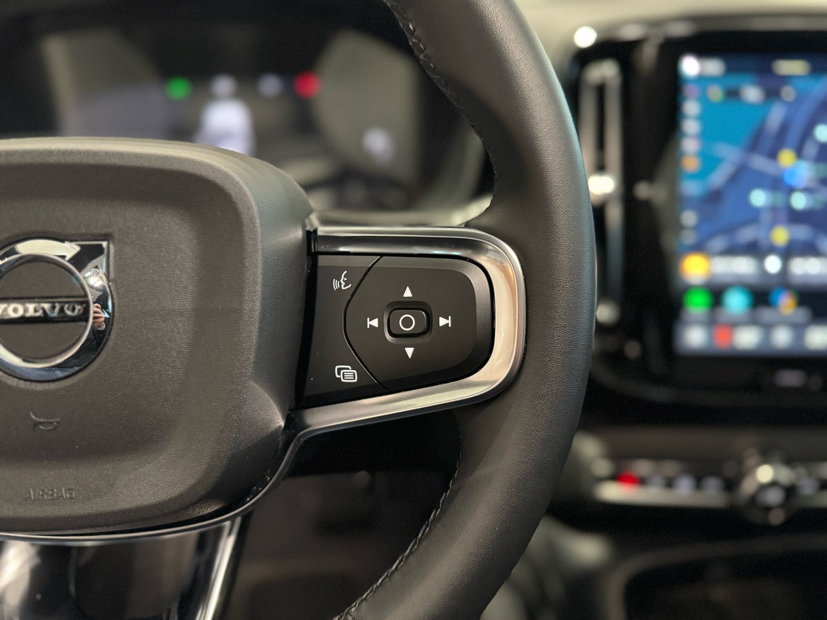 Volvo EX40 Extended Range Black Edition billede 14