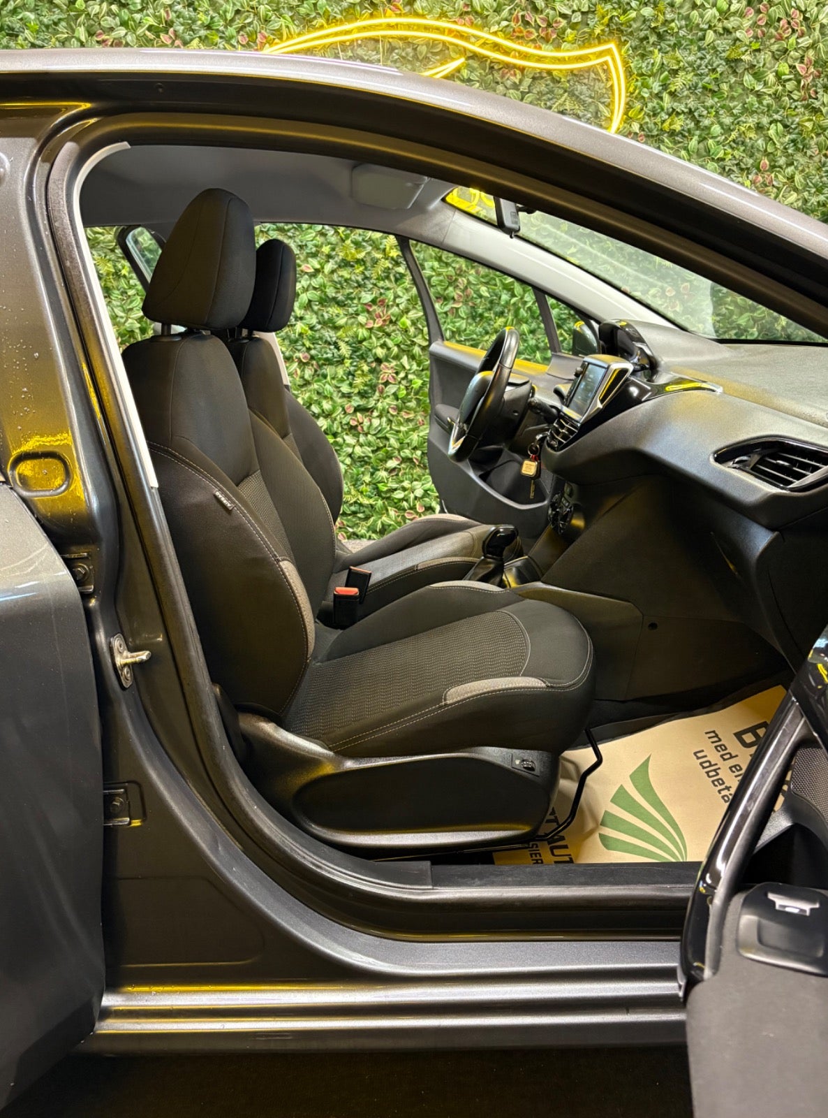 Billede af Peugeot 208 1,2 e-THP 110 Active