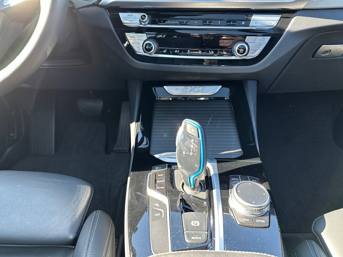 BMW iX3 Charged Plus billede 15
