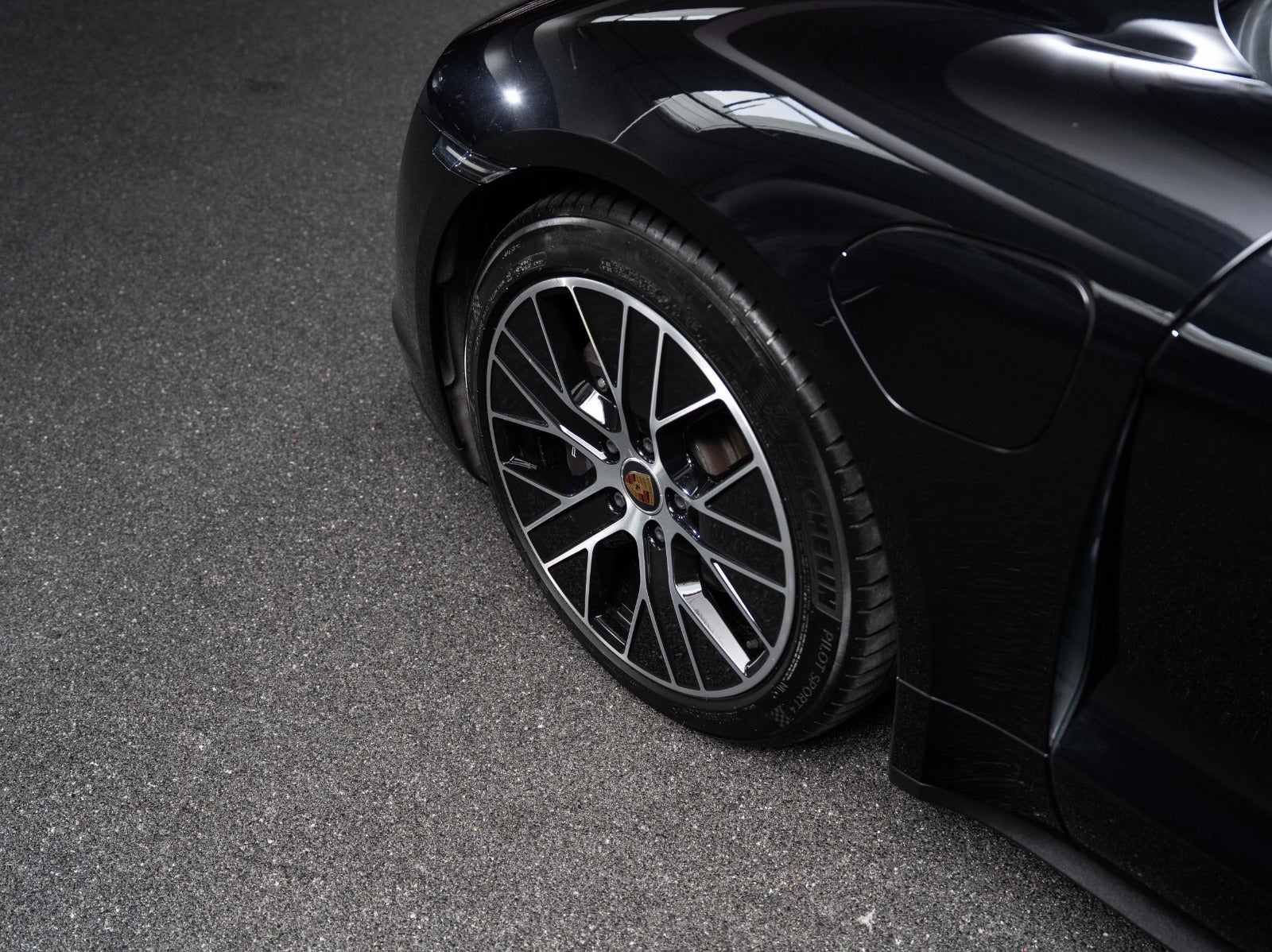 Gallery image 7 of 17