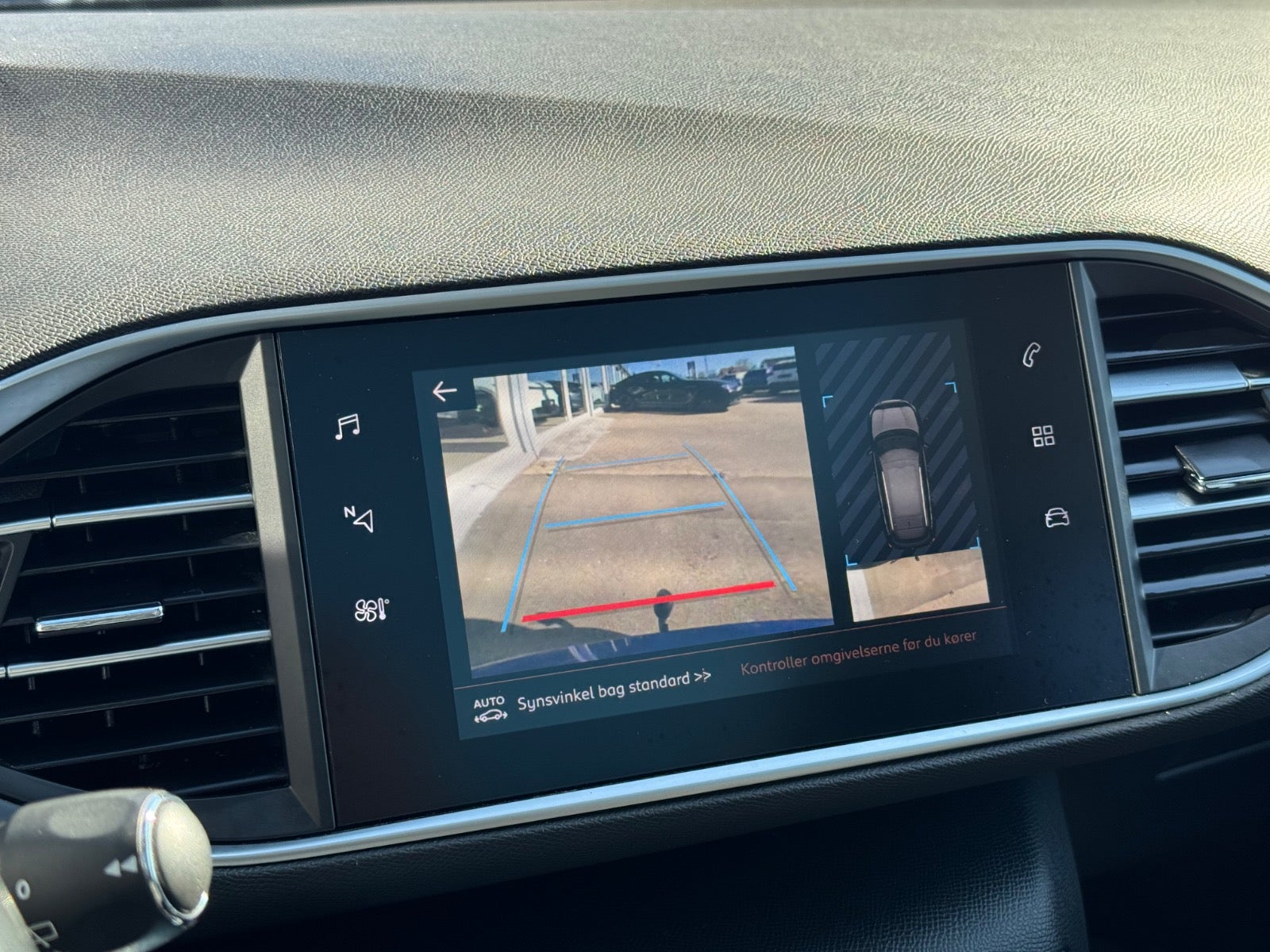 Billede af Peugeot 308 1,5 BlueHDi 130 Allure Sky SW