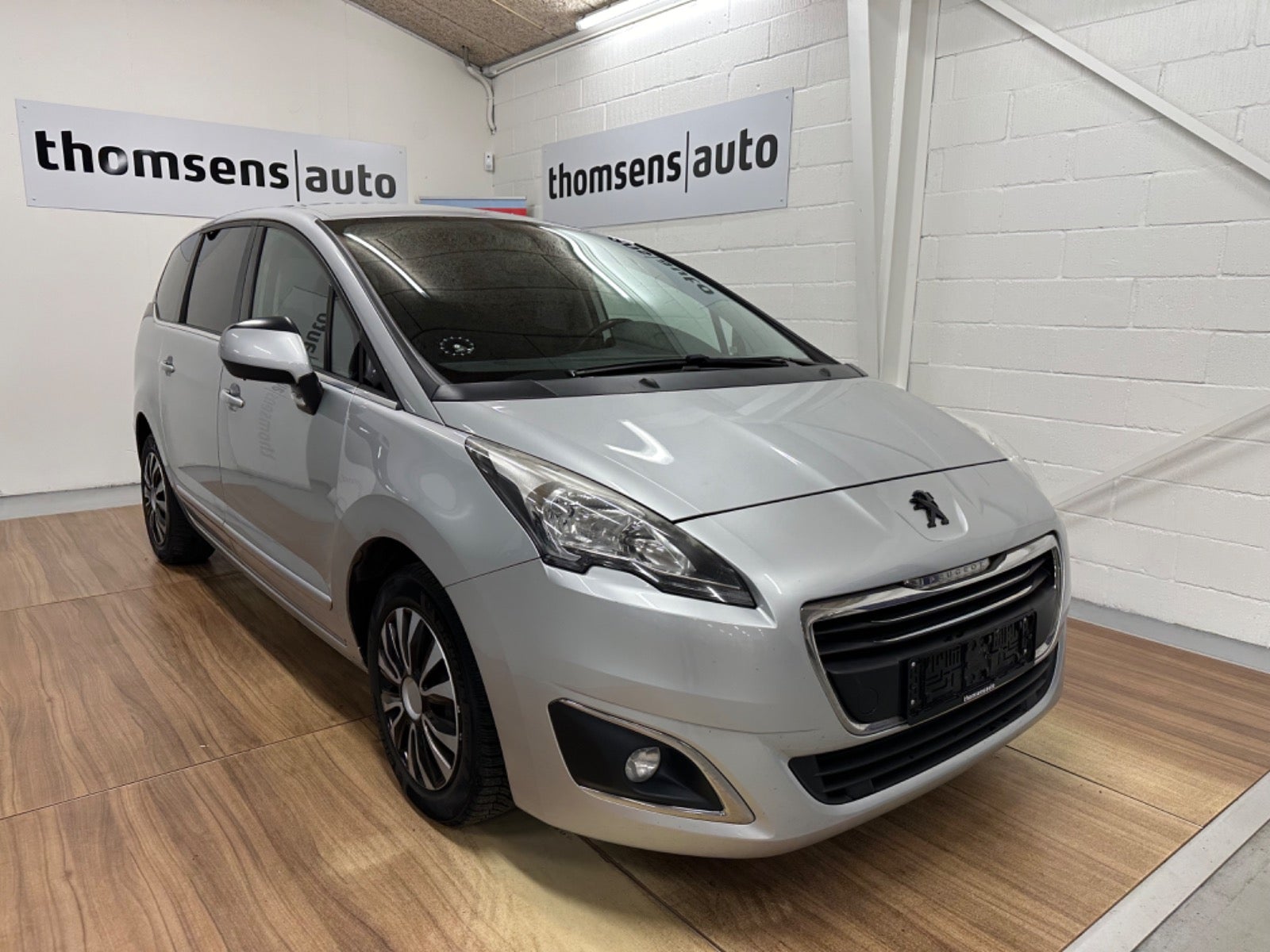 Peugeot 5008 2014