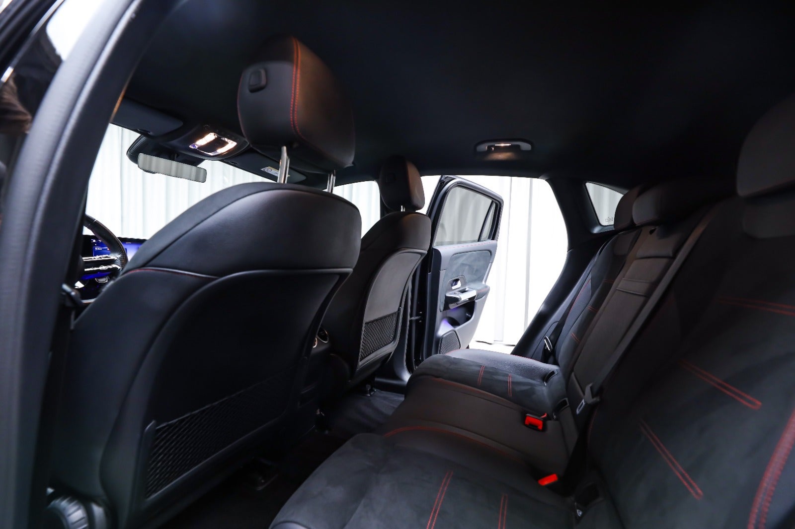 Mercedes-Benz EQA 250+ (4/8)