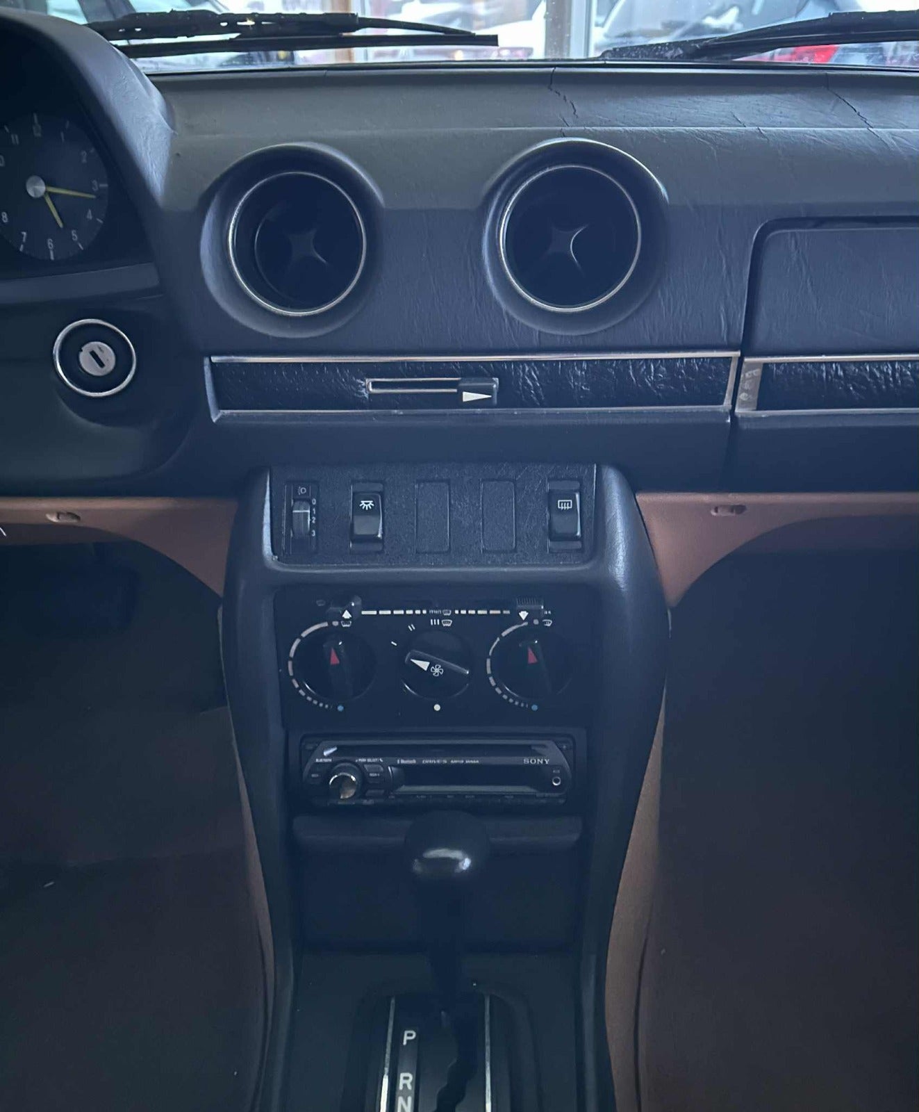 Billede af Mercedes 230 E 2,3 