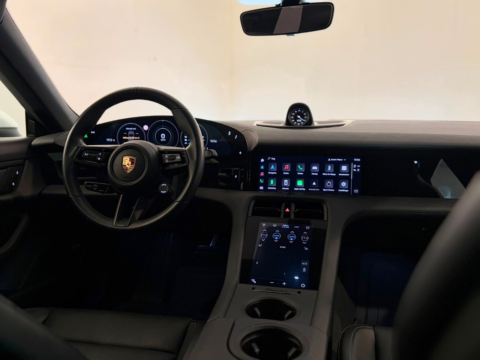 Porsche – Taycan