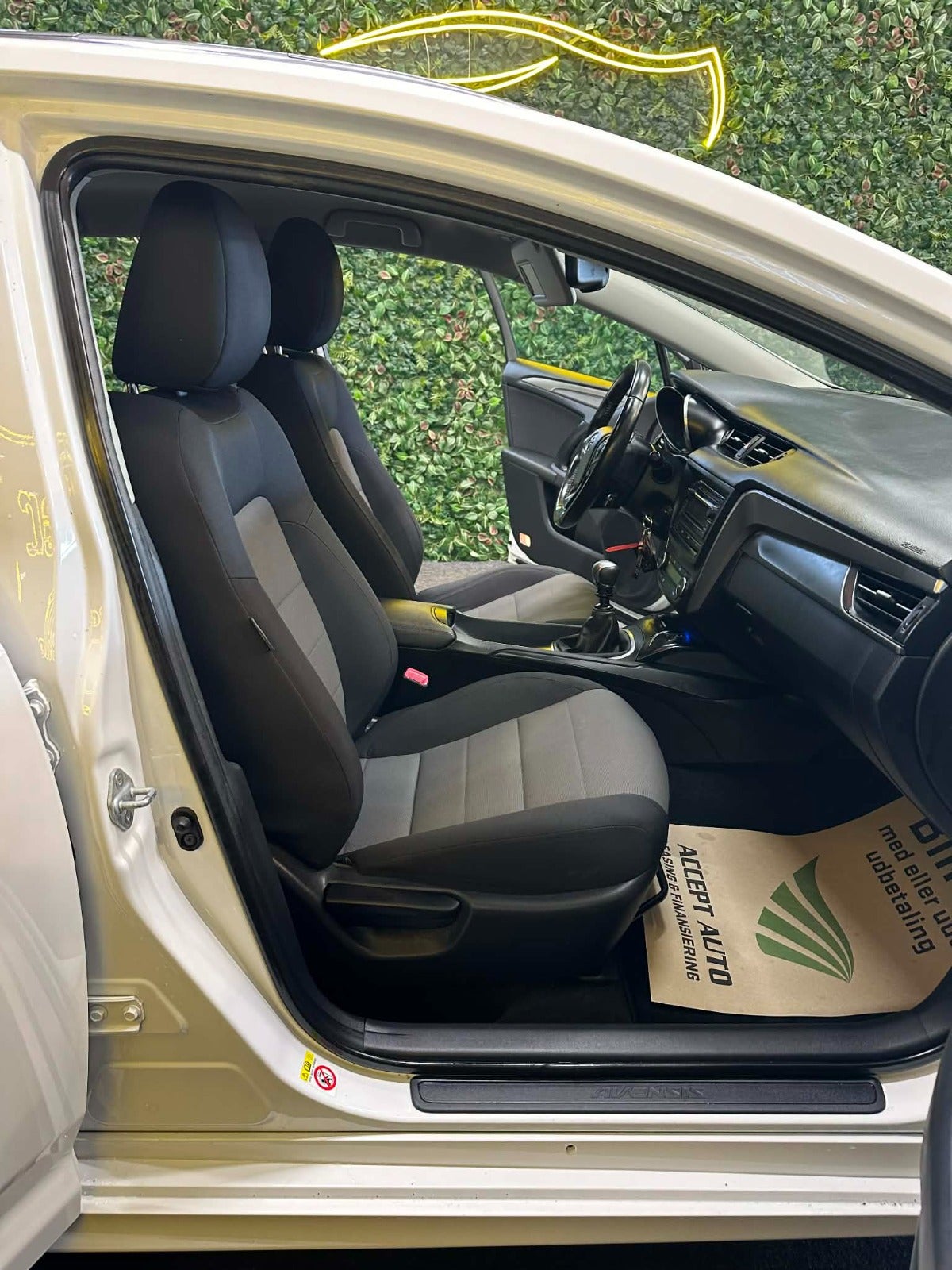 Billede af Toyota Avensis 1,6 D-4D T1 Touring Sports