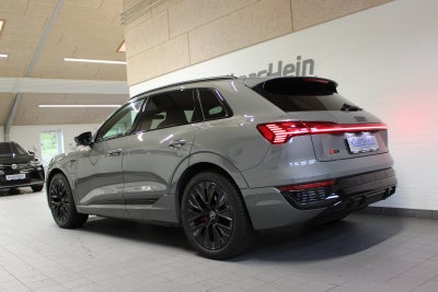 Audi Q8 e-tron S-line Black Style quattro