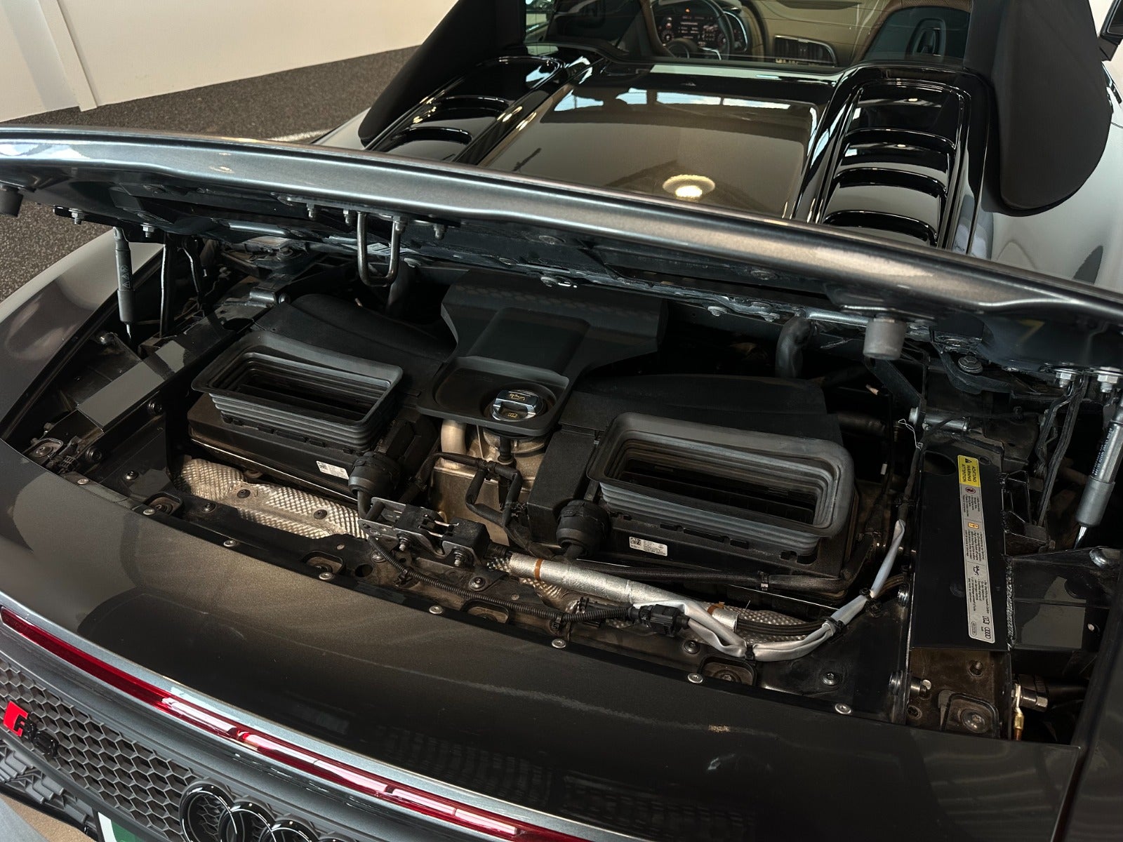 Audi R8 5,2 FSi Spyder S-tr. RWD 2d - 11