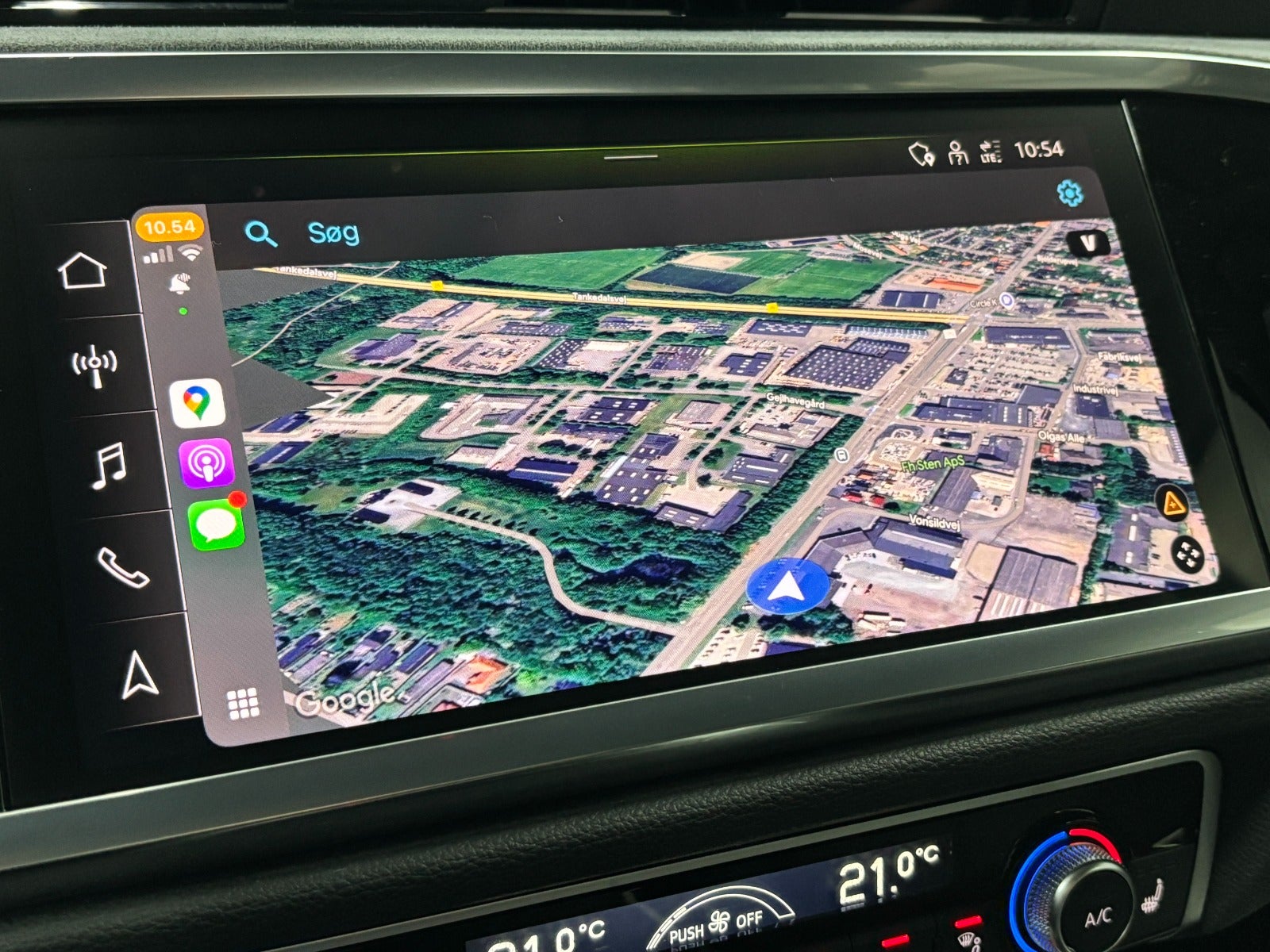 Billede af Audi Q3 45 TFSi e Attitude plus S-tr.