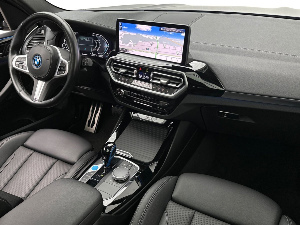 BMW iX3 Charged M-Sport billede 10