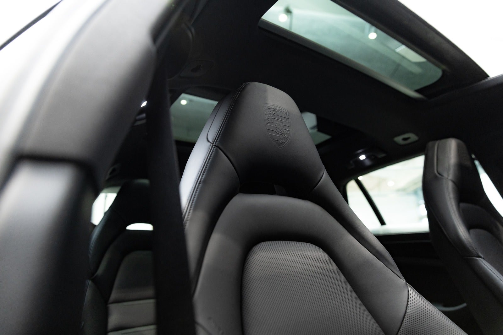 Gallery image 17 of 18