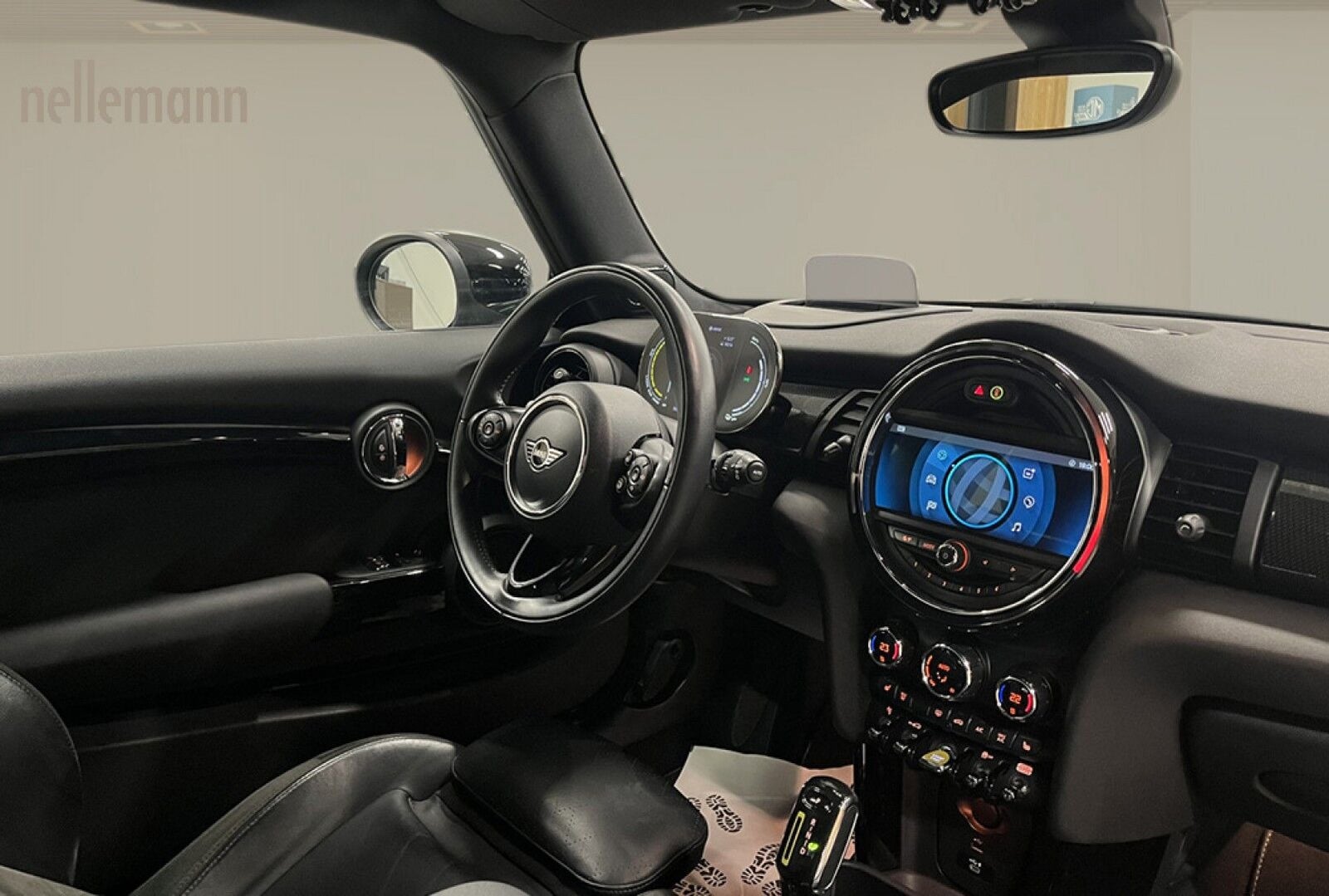 MINI Cooper SE Experience