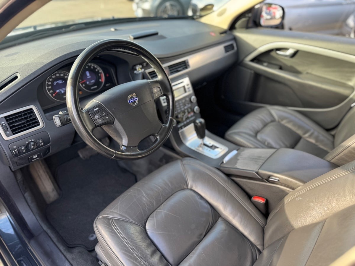 Volvo V70 T Momentum aut.