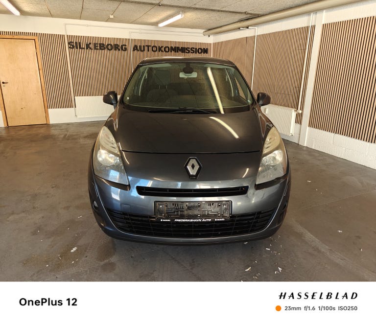 Renault Grand Scenic III dCi 130 Dynamique 7prs