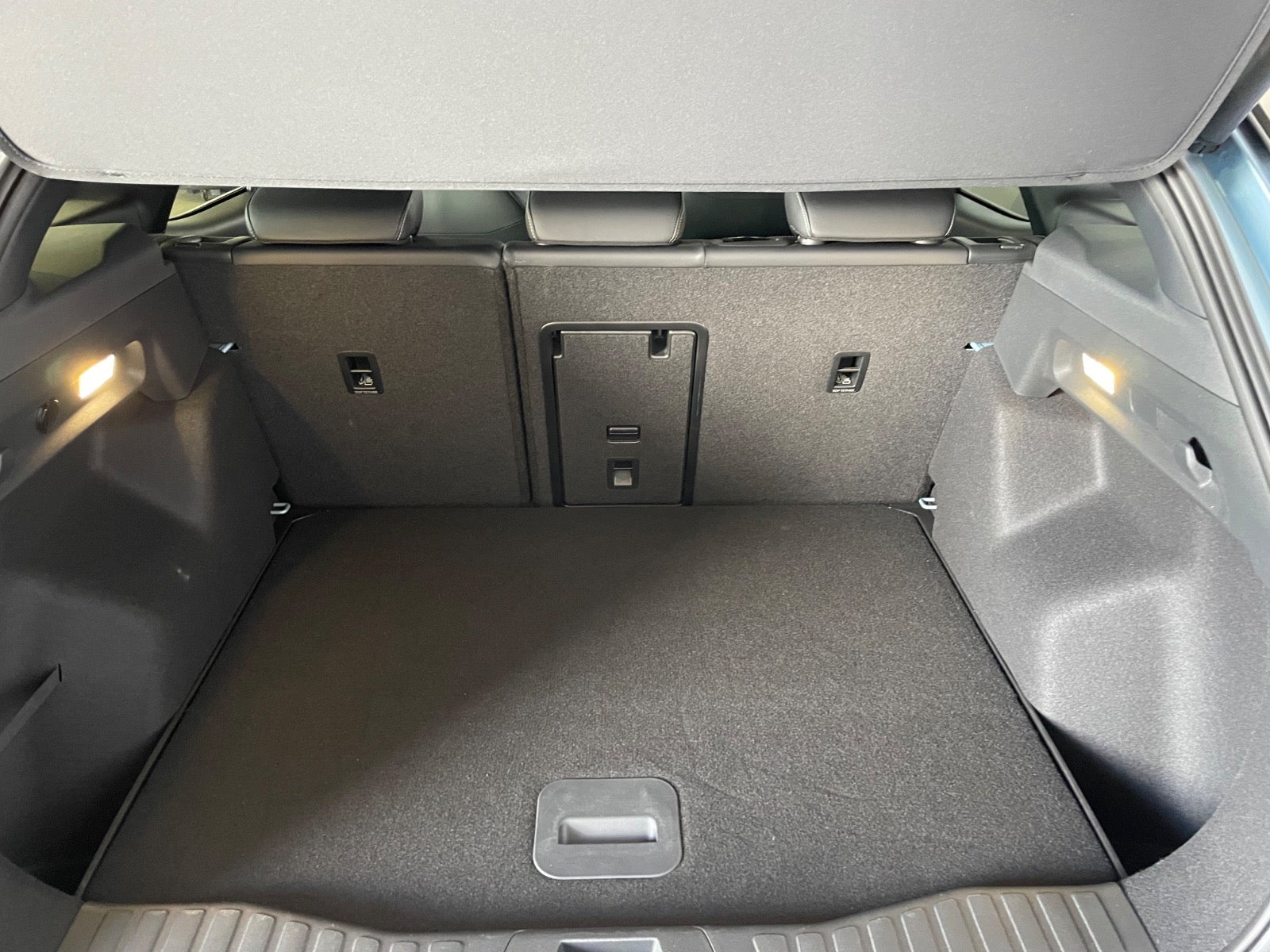 Ford Explorer Select Extended Range