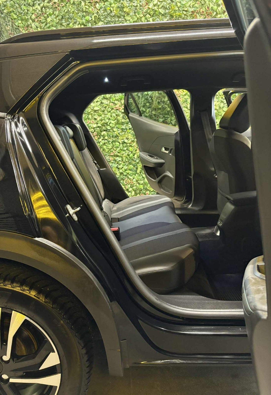 Billede af Peugeot e-2008 50 Allure