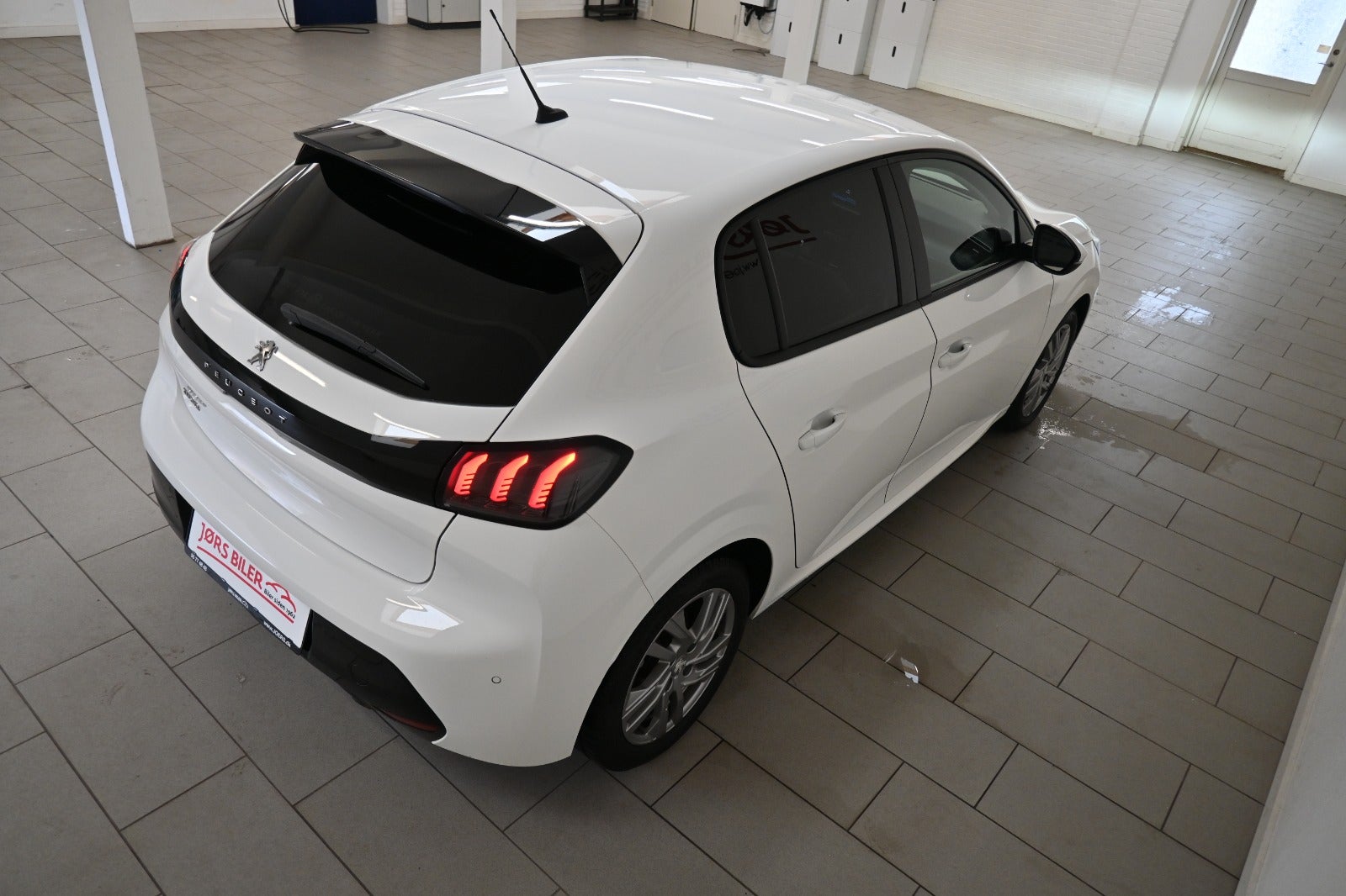 Peugeot 208 PureTech 100 Selection Tech