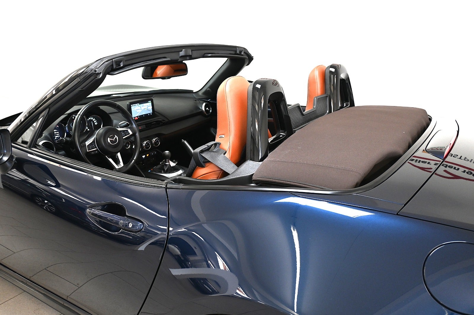 Mazda MX-5 SkyActiv-G 184 Roadster Kazari