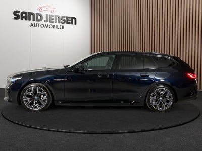 BMW i5 eDrive40 Touring Fully Charged M-Sport