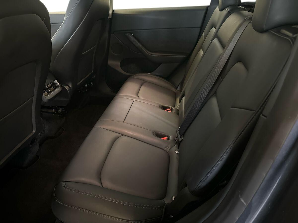 Tesla Model Y Long Range AWD billede 18
