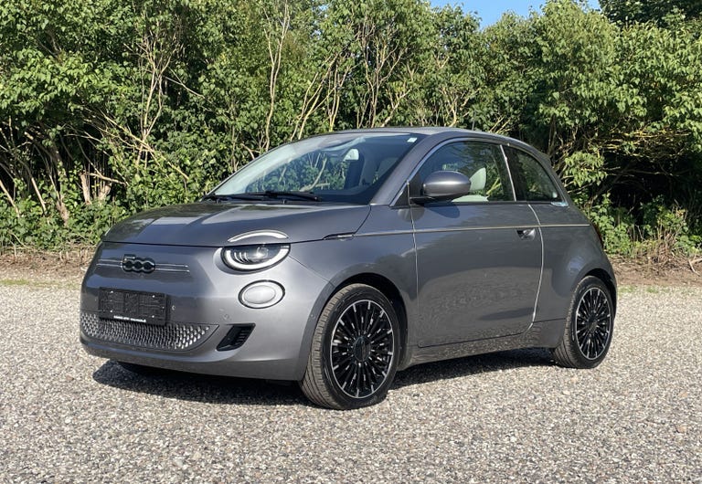 Fiat 500e la Prima
