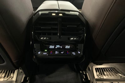 BMW iX xDrive40 Fully Charged