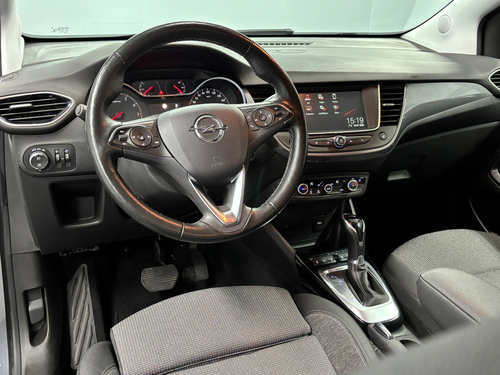 Billede af Opel Crossland 1,2 T 130 Sport aut.