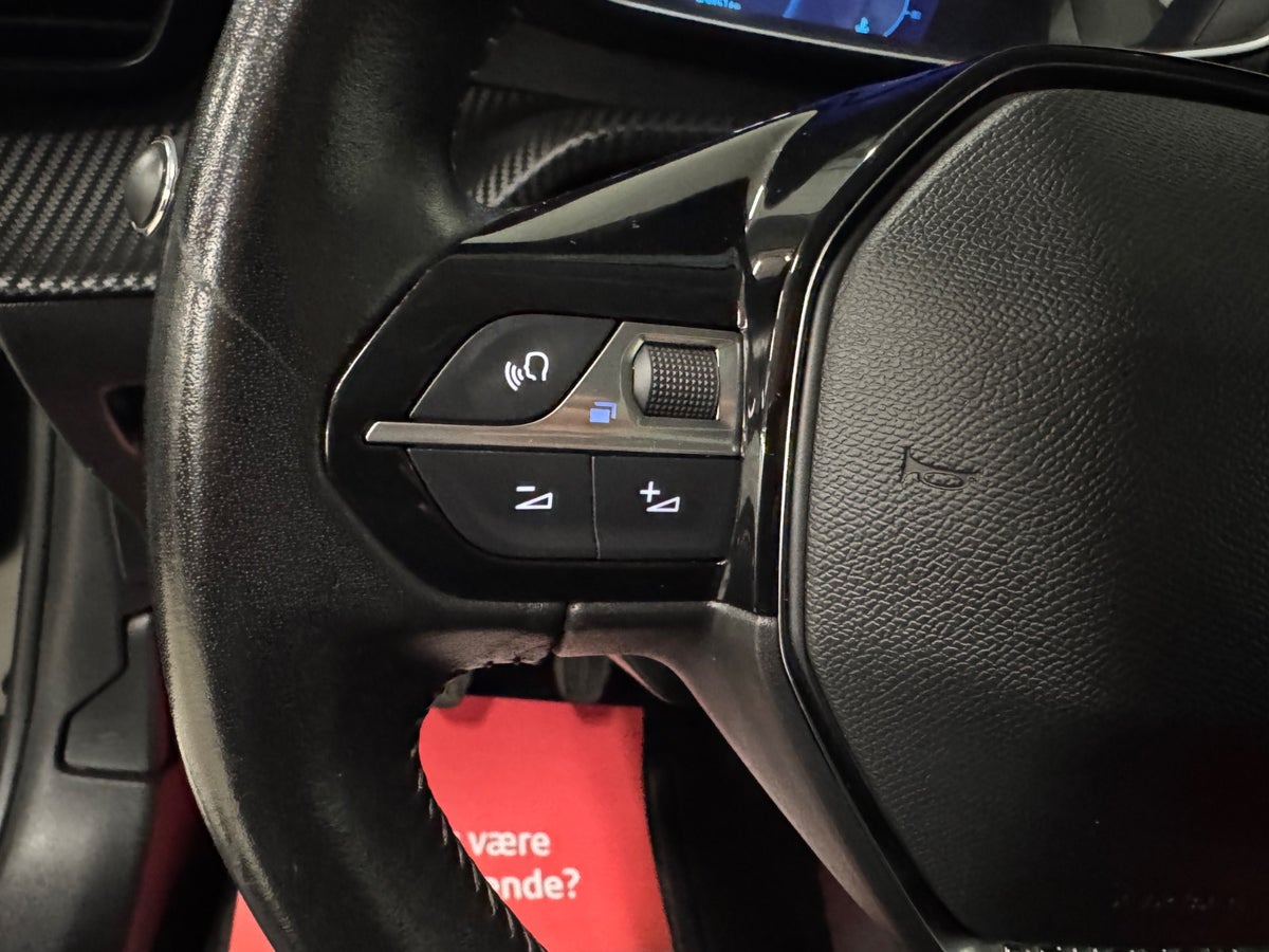 Peugeot 208 PureTech 100 Allure Sky