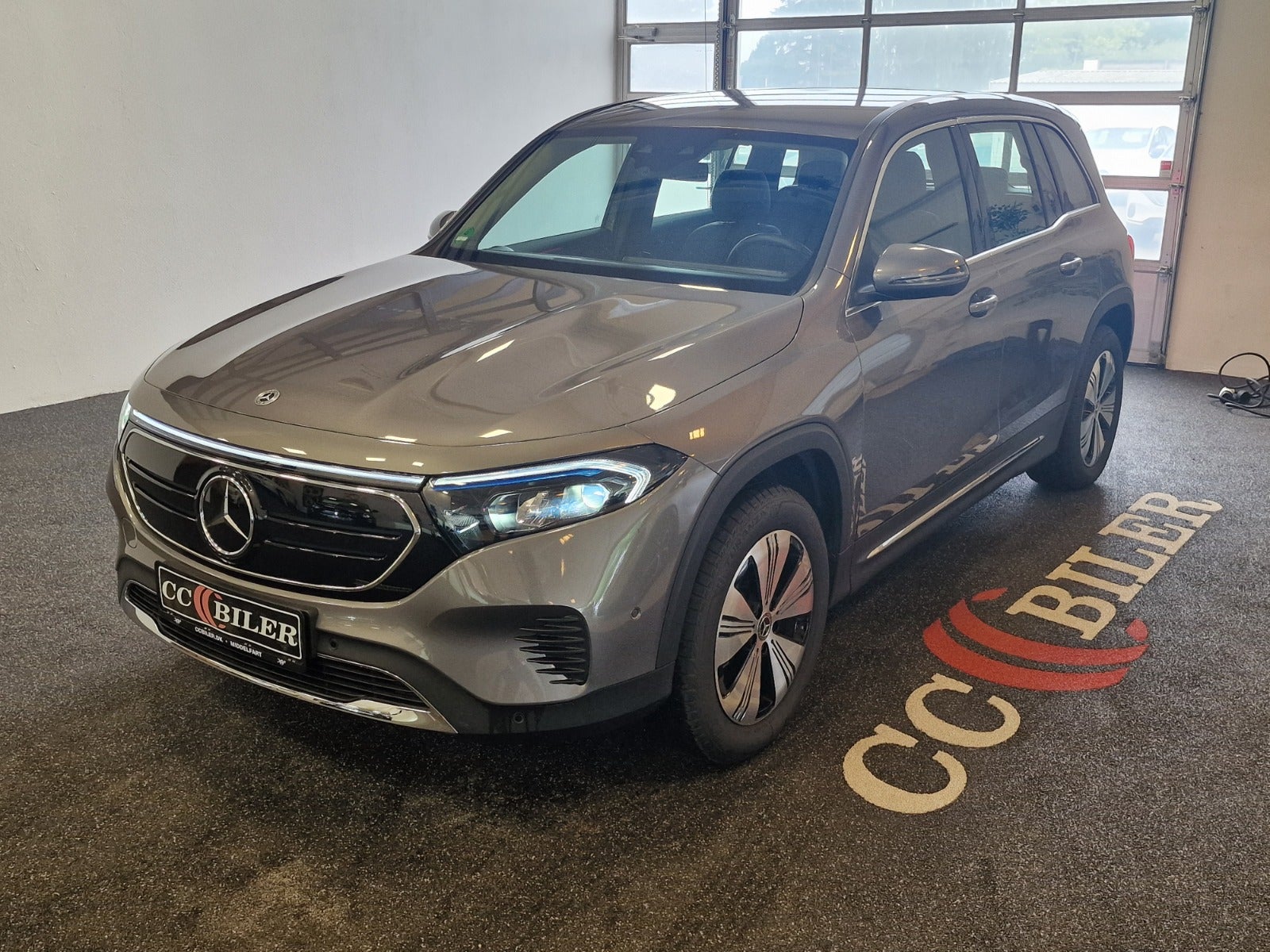 Mercedes EQB250 2023