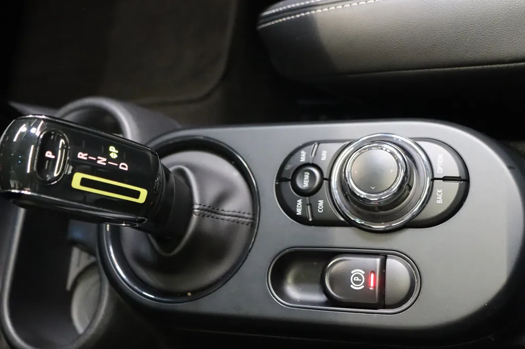 MINI Cooper SE Camden Edition