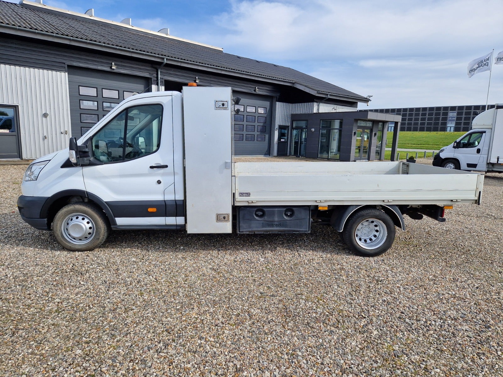 Billede af Ford Transit 350 L2 Chassis 2,0 TDCi 170 Lodvogn RWD
