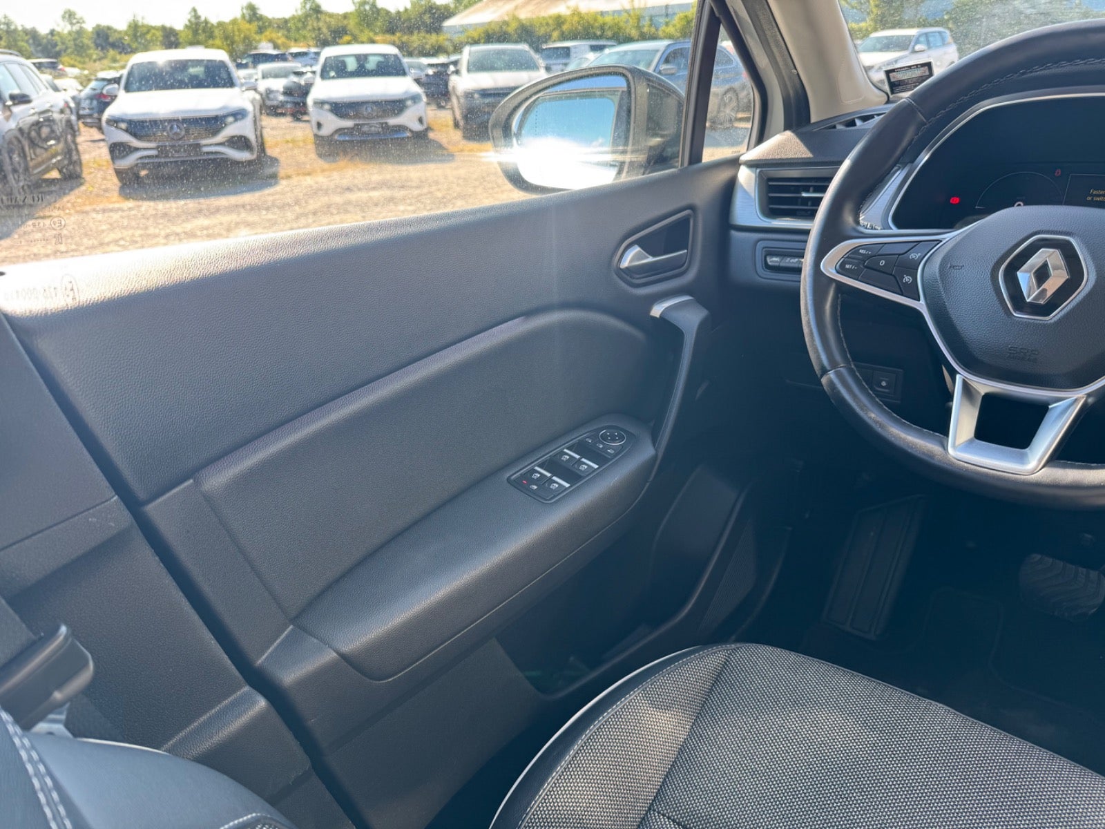 Billede af Renault Captur 1,6 E-Tech Intens