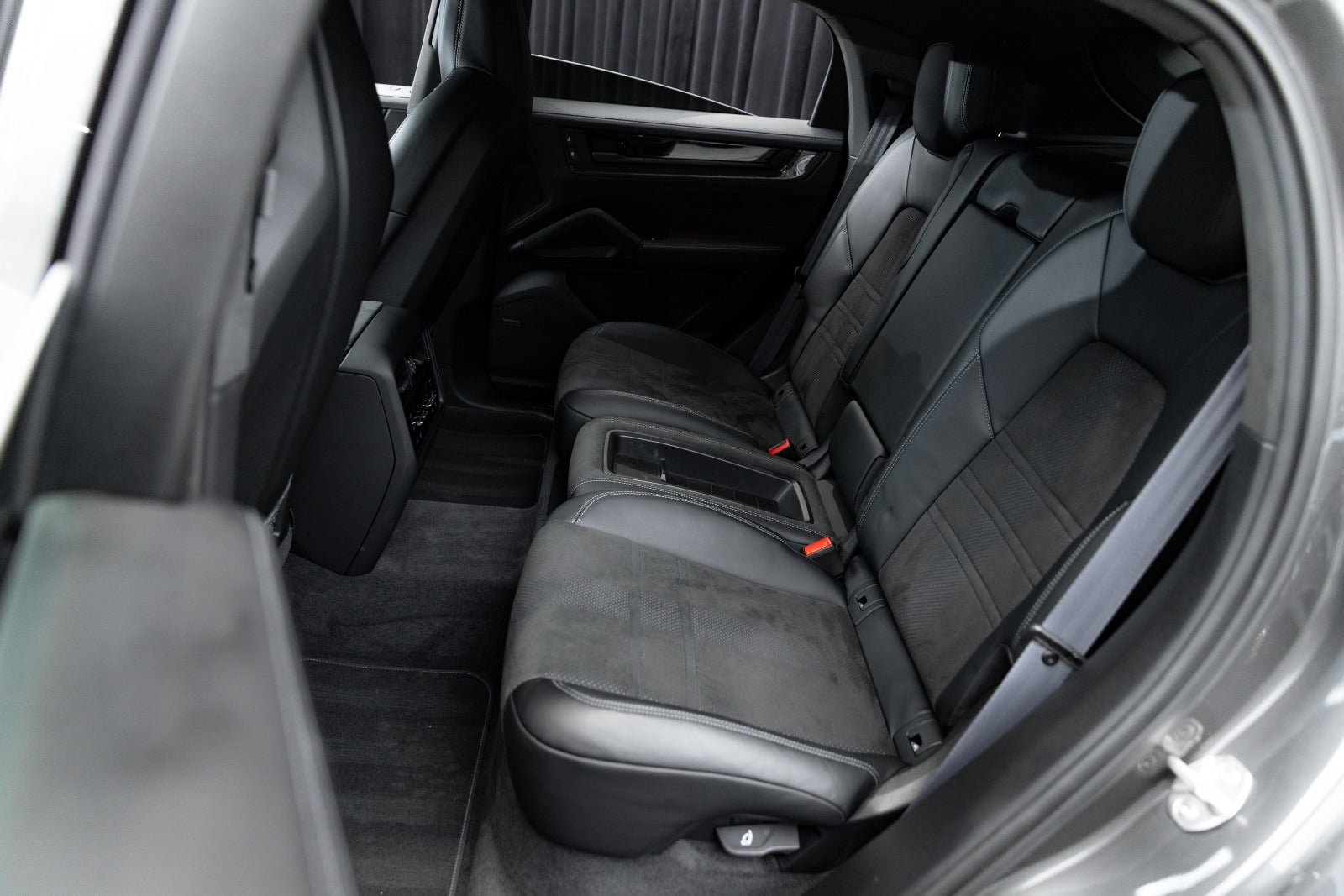 Gallery image 17 of 18