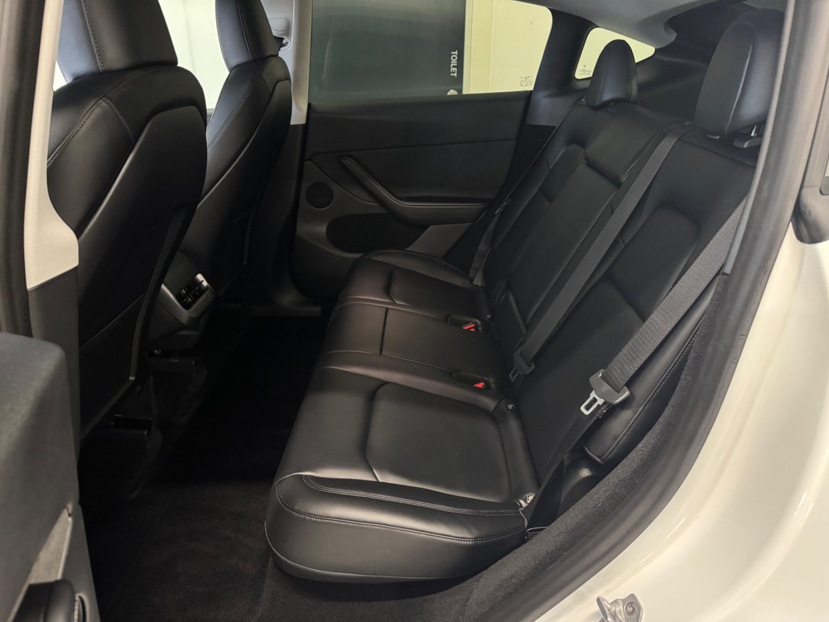 Tesla Model Y Long Range RWD