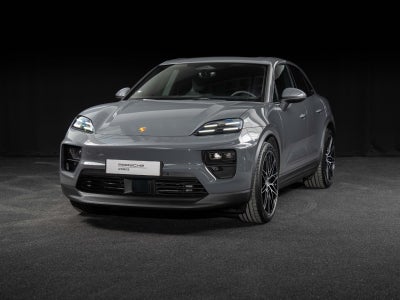Porsche Macan 4   5d