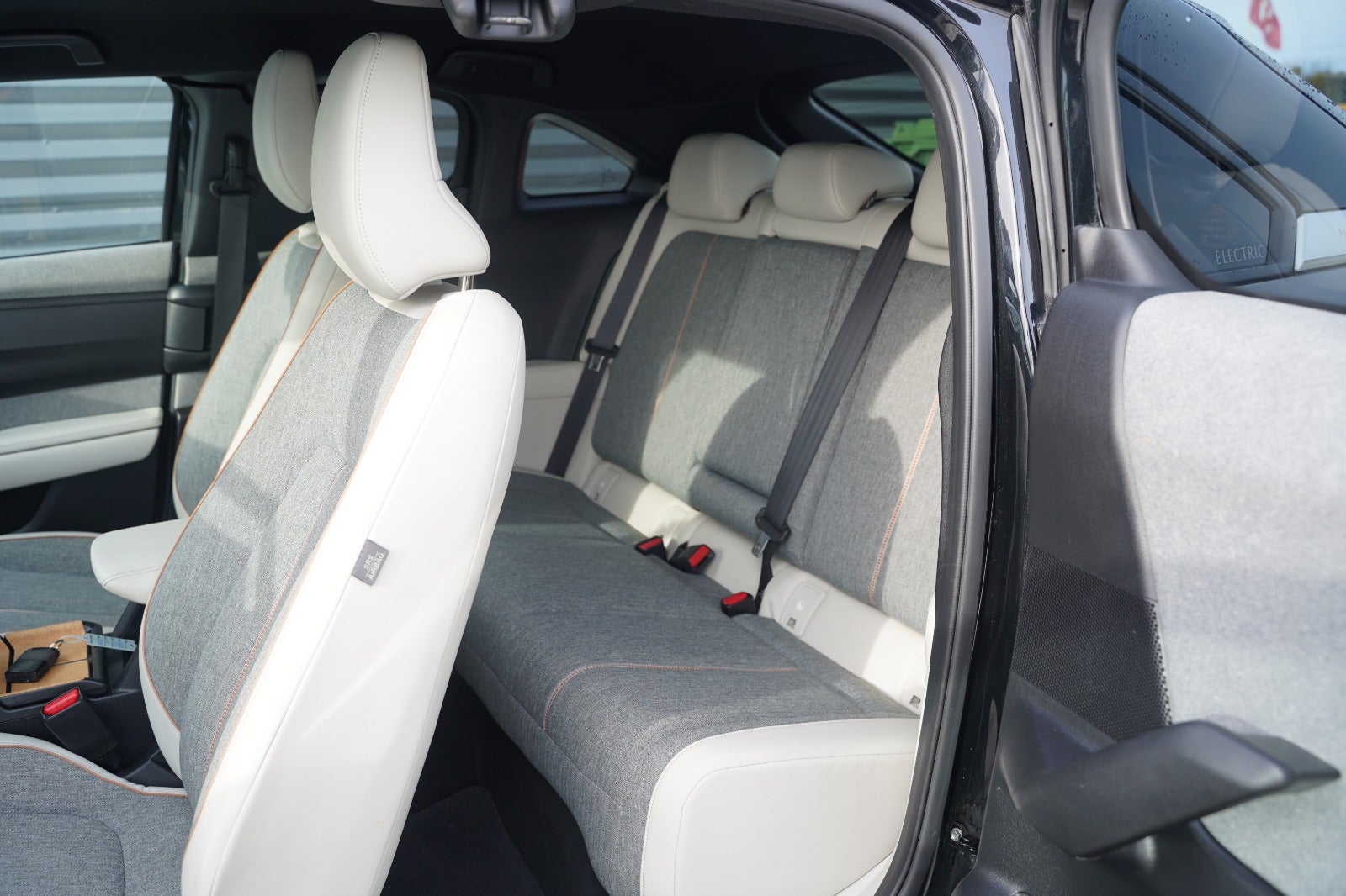 Billede af Mazda MX-30 e-SkyActiv First Edition