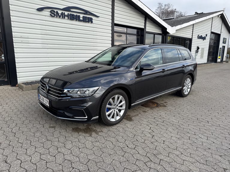 VW Passat GTE Variant DSG