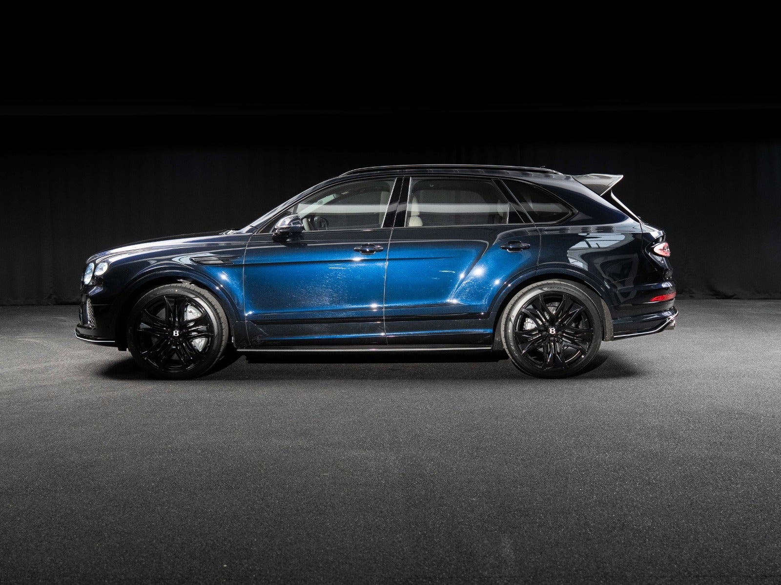 Gallery image 3 of 24