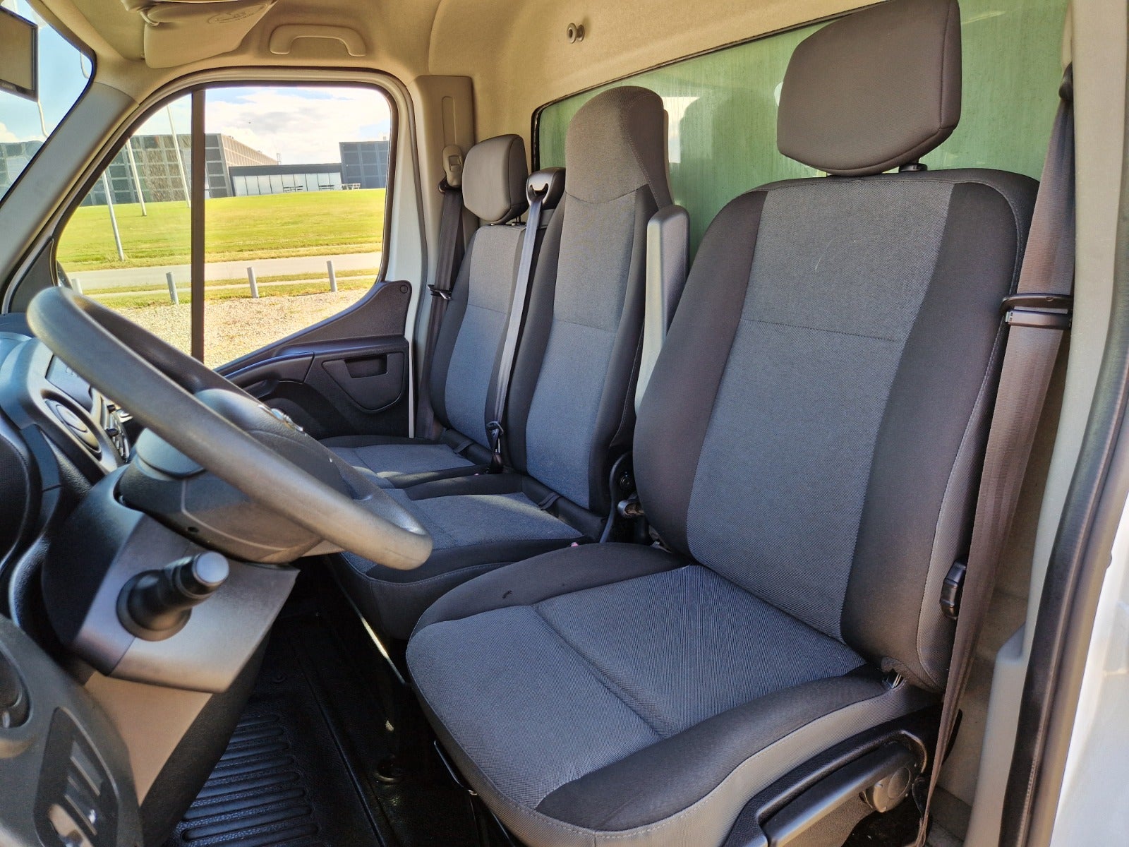 Billede af Nissan NV400 2,3 dCi 145 Alukasse m/lift