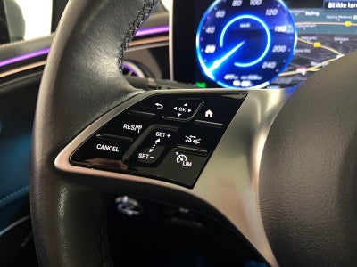 Mercedes EQE300 SUV Electric Art Van