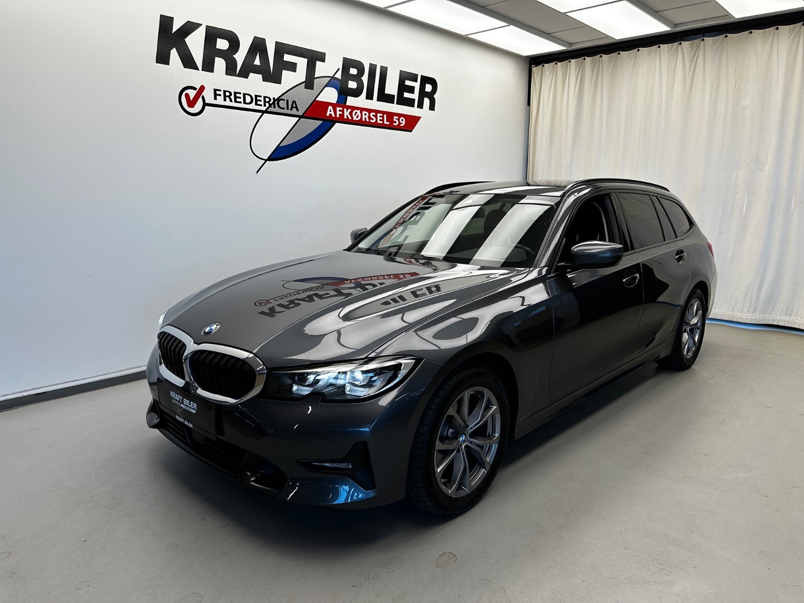 Billede af BMW 320d 2,0 Touring Sport Line aut.