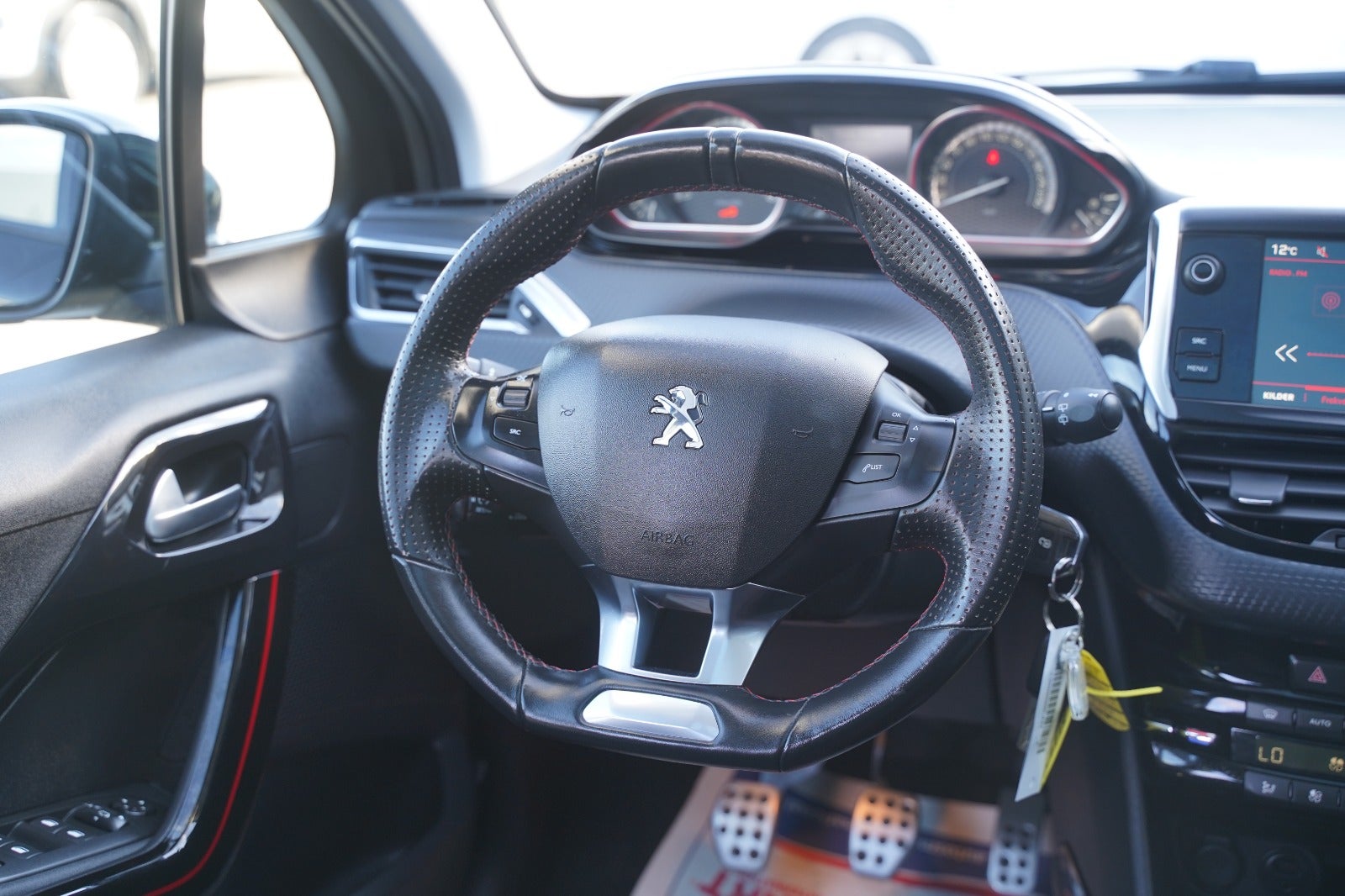 Billede af Peugeot 2008 1,6 BlueHDi 100 GT Line Sky