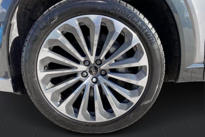 Audi e-tron quattro