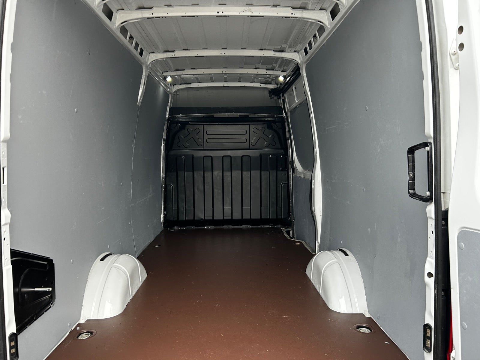 Billede af Iveco Daily 2,3 35S16 12m³ Van AG8