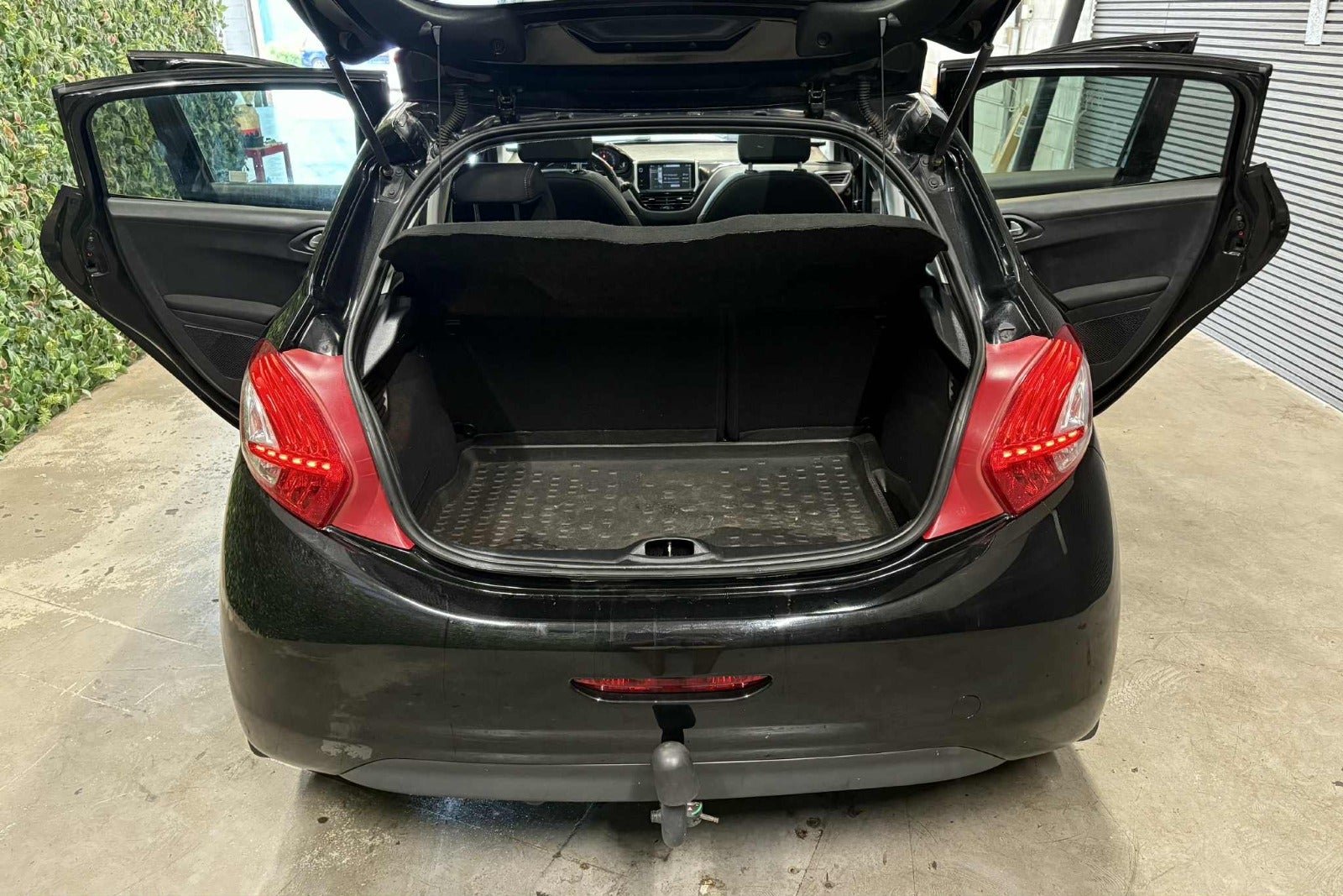 Billede af Peugeot 208 1,2 VTi Allure Sky