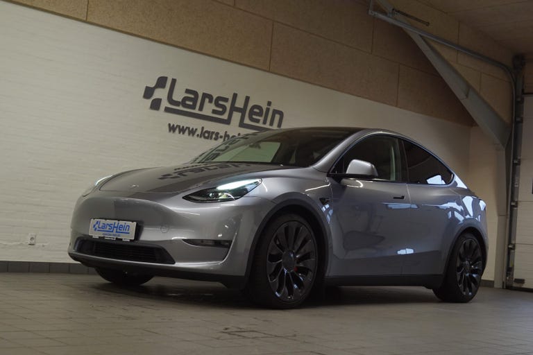 Tesla Model Y Performance AWD